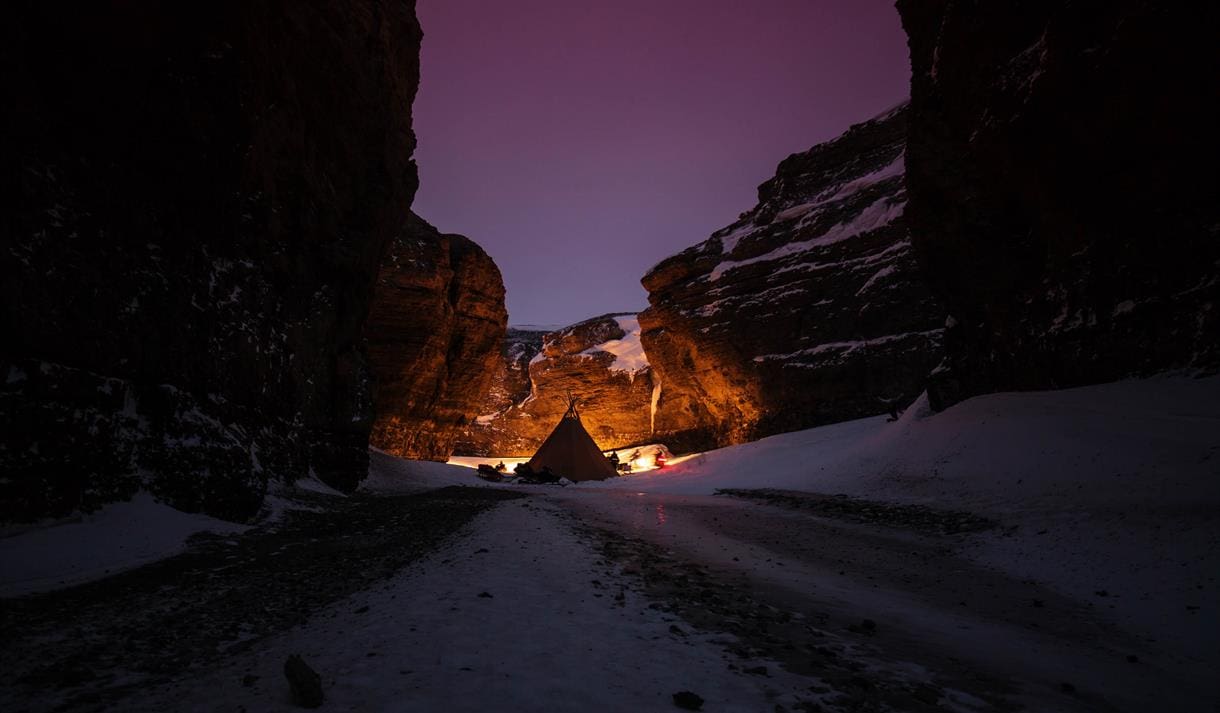 Snowmobile Safari to Northern Ligths Camp - Svalbard Adventures